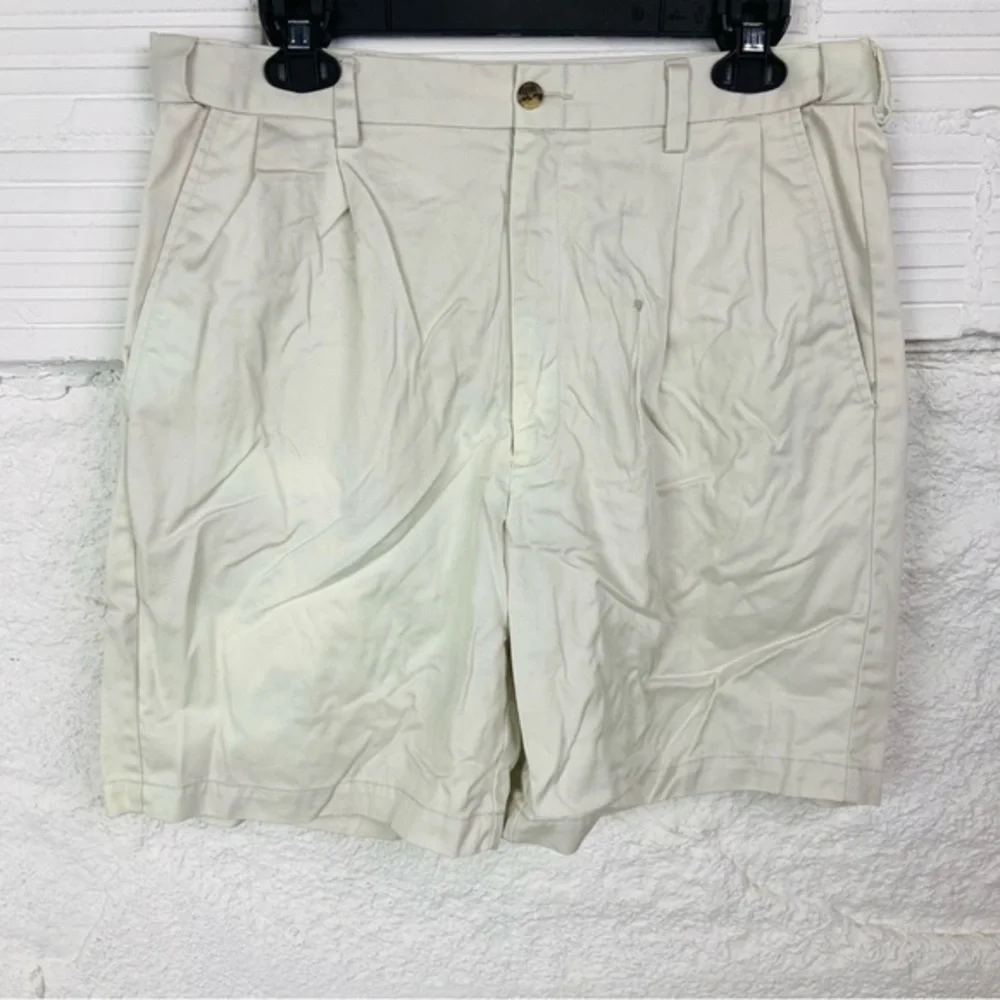 Haggar Men's cream cotton Flat Front Shorts size 34